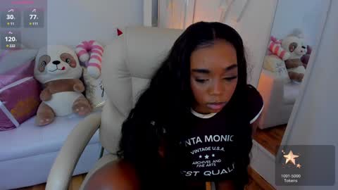 Snapshot of zobe_love chatting on January 4, 2025, 2:25 am Zobe Love online show from January 4, 2025, 2:25 am