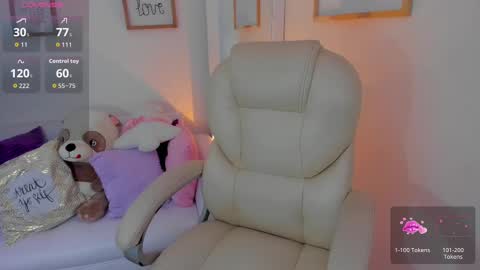 Snapshot of zobe_love chatting on September 17, 2025, 5:47 pm Zobe Love online show from September 17, 2025, 5:47 pm