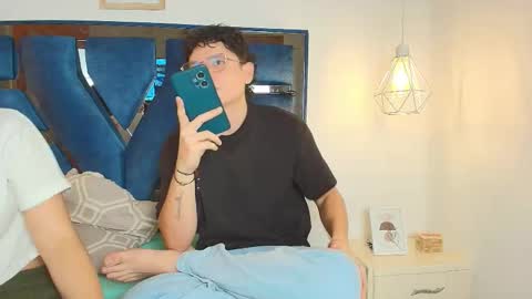 Zoe and dylan  online show from February 25, 2026, 12:37 pm