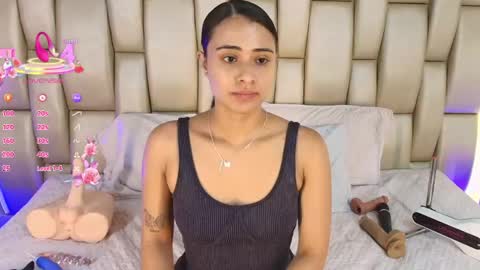 Snapshot of zoe_barlove chatting on June 1, 2026, 11:45 am Your new obsession online show from June 1, 2026, 11:45 am