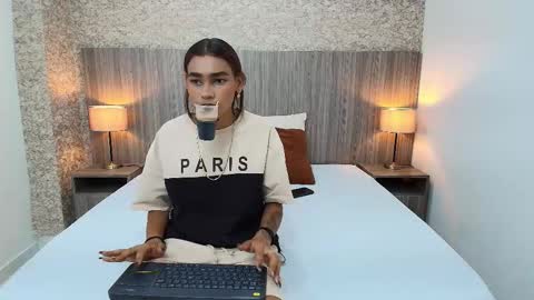 Zoe online show from December 15, 2025, 11:25 am