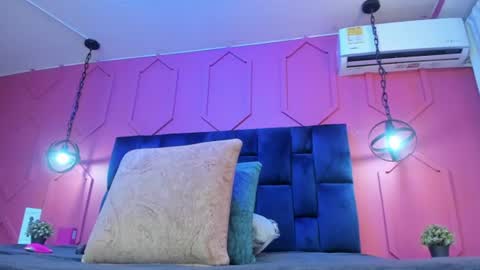 zoe_blosson online show from July 1, 2026, 7:24 pm