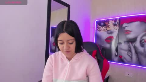 Z O E online show from January 12, 2026, 8:25 pm