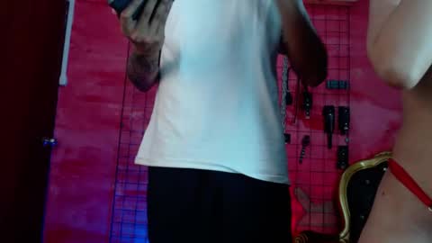 zoe_ferrer7 online show from April 19, 2026, 2:55 am