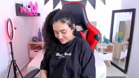 Zoe Gruber online show from December 1, 2024, 11:25 pm