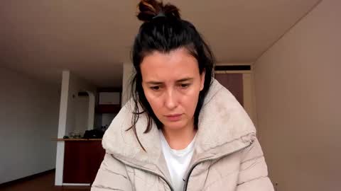 ZOE online show from March 8, 2025, 8:57 pm