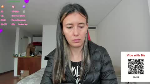 Snapshot of zoe_jeane_beker chatting on June 5, 2026, 9:09 pm ZOE online show from June 5, 2026, 9:09 pm