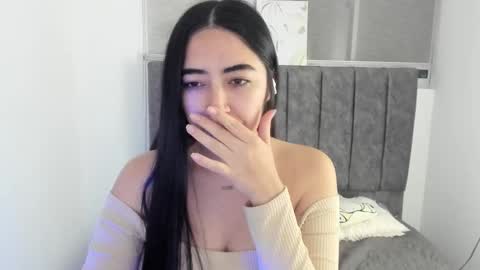 zoe_jones7 online show from October 5, 2025, 3:27 am