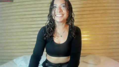 Zoe  online show from April 8, 2026, 1:55 pm