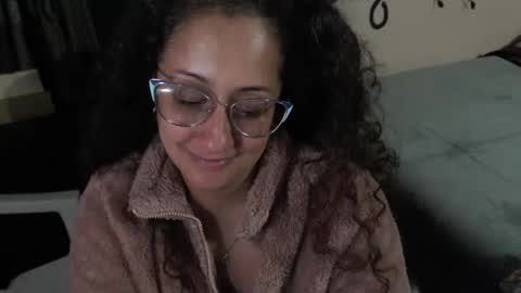 Zoe Koller online show from April 22, 2026, 3:31 am