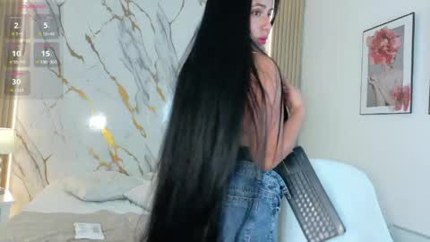 Snapshot of zoe_longhair chatting on May 23, 2026, 8:02 pm zoe_longhair online show from May 23, 2026, 8:02 pm