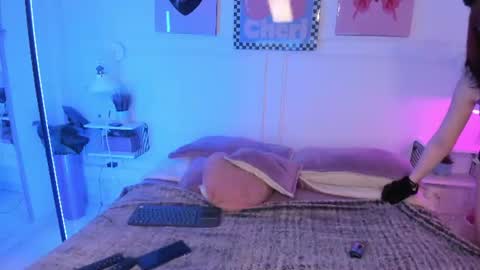 Snapshot of zoe_lynch_ chatting on July 10, 2026, 12:19 pm Zoe Lynch online show from July 10, 2026, 12:19 pm