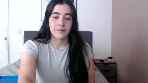 Zoe online show from December 12, 2024, 8:43 pm