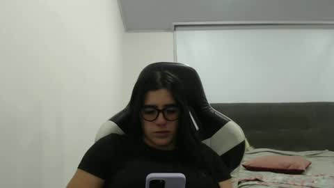 Zoe online show from March 3, 2026, 4:40 am