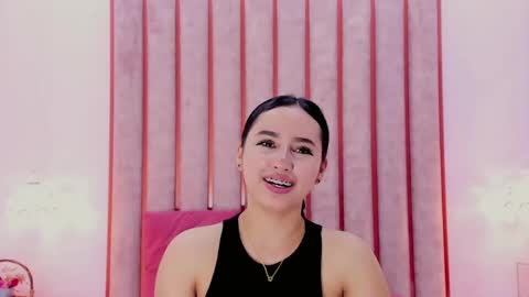 Snapshot of zoe_monrow chatting on May 5, 2026, 12:57 pm Zoe Monrow online show from May 5, 2026, 12:57 pm