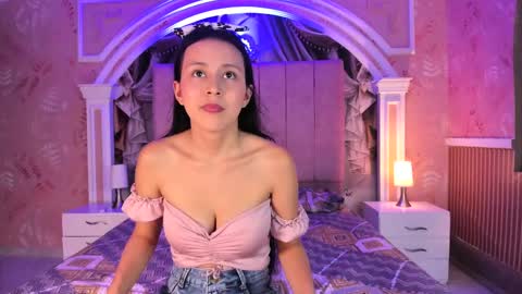 Snapshot of zoe_pettite_ chatting on February 28, 2025, 2:31 pm zoe_pettite_ online show from February 28, 2025, 2:31 pm