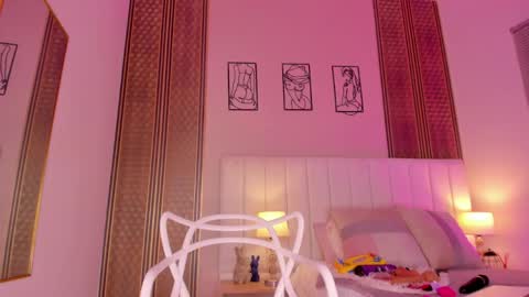 Hi guys i am Zoe  online show from October 21, 2025, 11:33 am