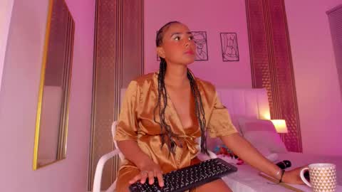 Hi guys i am Zoe  online show from January 14, 2026, 11:27 am