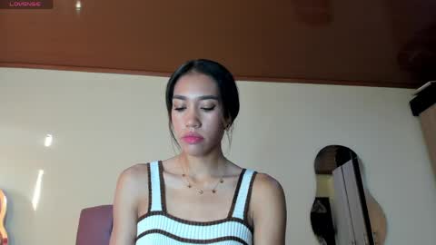 Snapshot of zoe_storm2 chatting on April 27, 2026, 10:19 pm Zoe online show from April 27, 2026, 10:19 pm