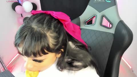 Snapshot of zoe_sullivan_ chatting on December 7, 2024, 9:28 am zoe_sullivan_ online show from December 7, 2024, 9:28 am