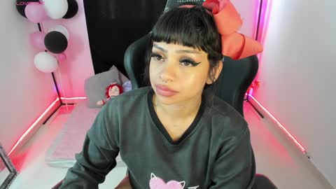 Snapshot of zoe_sullivan_ chatting on December 12, 2024, 12:44 pm zoe_sullivan_ online show from December 12, 2024, 12:44 pm