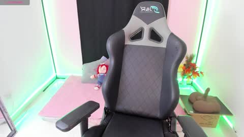 Snapshot of zoe_sullivan_ chatting on December 27, 2024, 9:28 am zoe_sullivan_ online show from December 27, 2024, 9:28 am