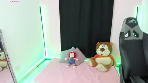 Snapshot of zoe_sullivan_ chatting on December 28, 2024, 9:31 am zoe_sullivan_ online show from December 28, 2024, 9:31 am