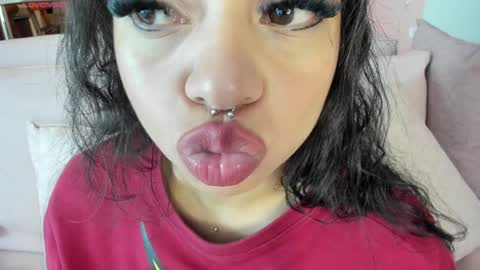 Snapshot of zoe_sullivan_ chatting on January 9, 2025, 9:06 am zoe_sullivan_ online show from January 9, 2025, 9:06 am