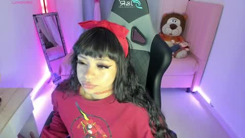 Snapshot of zoe_sullivan_ chatting on February 18, 2025, 9:43 am zoe_sullivan_ online show from February 18, 2025, 9:43 am