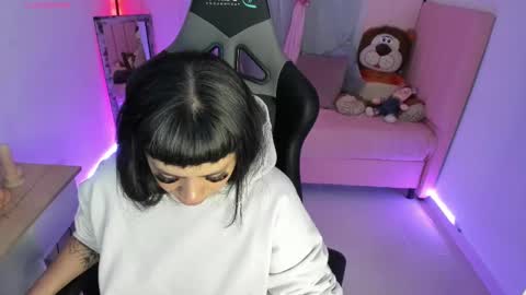 Snapshot of zoe_sullivan_ chatting on February 23, 2025, 9:22 am zoe_sullivan_ online show from February 23, 2025, 9:22 am