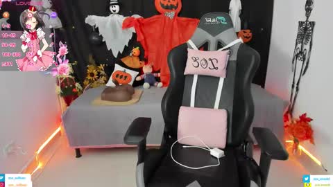 Snapshot of zoe_sullivan_ chatting on October 28, 2025, 9:35 am zoe_sullivan_ online show from October 28, 2025, 9:35 am