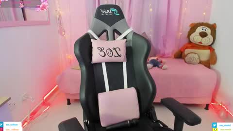 Snapshot of zoe_sullivan_ chatting on November 7, 2025, 9:31 am zoe_sullivan_ online show from November 7, 2025, 9:31 am