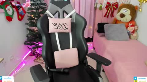 Snapshot of zoe_sullivan_ chatting on November 18, 2025, 9:58 am zoe_sullivan_ online show from November 18, 2025, 9:58 am