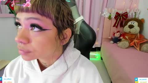 Snapshot of zoe_sullivan_ chatting on November 19, 2025, 9:20 am zoe_sullivan_ online show from November 19, 2025, 9:20 am