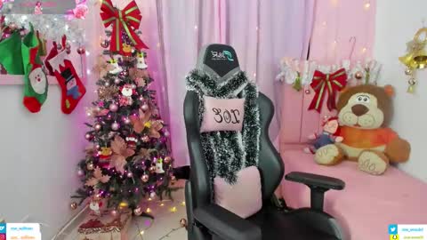 Snapshot of zoe_sullivan_ chatting on November 30, 2025, 9:35 am zoe_sullivan_ online show from November 30, 2025, 9:35 am