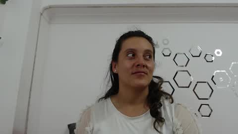 Carolina online show from November 19, 2025, 8:42 pm