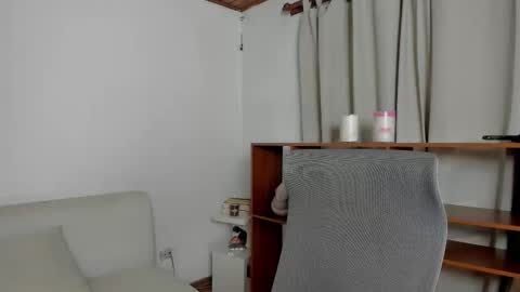 Zoe online show from February 23, 2026, 11:24 pm