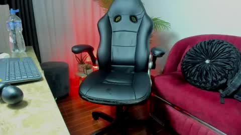 Zoe online show from April 18, 2026, 9:59 pm