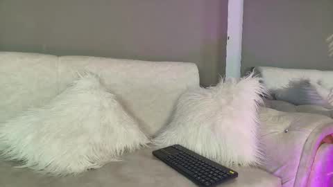 Snapshot of zoee_8 chatting on April 29, 2026, 5:30 pm ZOE online show from April 29, 2026, 5:30 pm