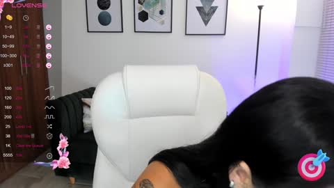  zoee jackson online show from February 5, 2025, 7:20 pm