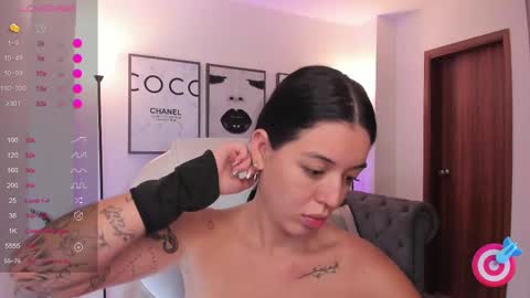  zoee jackson online show from March 1, 2025, 6:43 pm