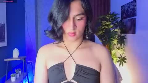 Snapshot of zoee_kiss_ chatting on June 19, 2026, 6:07 am ZOE online show from June 19, 2026, 6:07 am