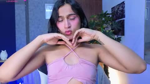 Snapshot of zoee_kiss_ chatting on July 12, 2026, 6:15 am ZOE online show from July 12, 2026, 6:15 am