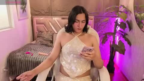 Snapshot of zoee_kiss_ chatting on July 24, 2026, 8:29 pm ZOE online show from July 24, 2026, 8:29 pm