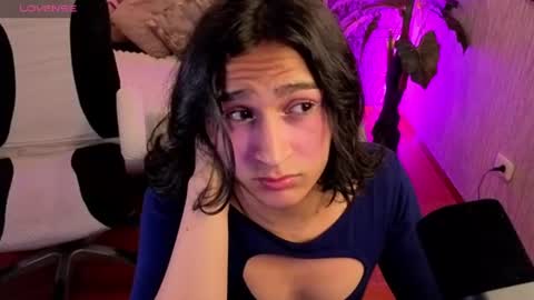 Snapshot of zoee_kiss_ chatting on July 30, 2026, 4:33 am ZOE online show from July 30, 2026, 4:33 am