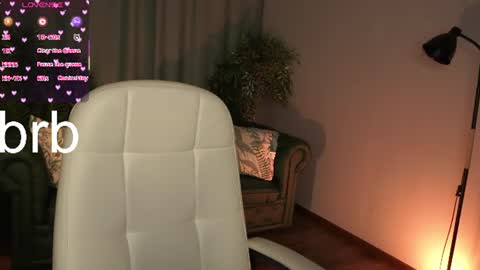 Snapshot of zoeford_ chatting on July 7, 2026, 6:47 am ZOE online show from July 7, 2026, 6:47 am
