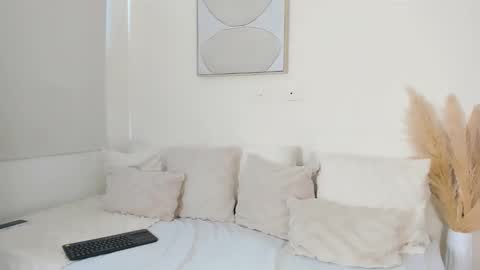 zoegarner10 online show from November 19, 2025, 5:57 pm