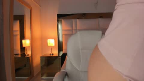 Snapshot of zoei_moon chatting on January 31, 2026, 7:11 pm zoei_moon online show from January 31, 2026, 7:11 pm