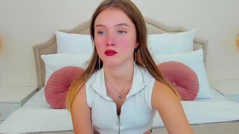 Zoe online show from November 24, 2025, 1:22 pm