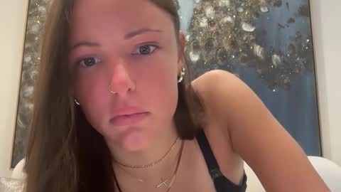 zoepriceee online show from April 19, 2026, 3:55 pm